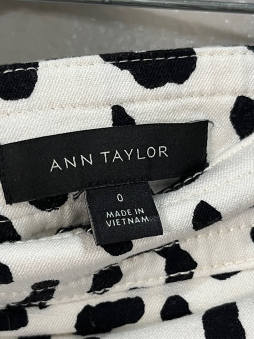 Ann Taylor Black White Leopard Print Pencil Skirt Sz 0 Office Career Chic TC0762 - Picture 3 of 8